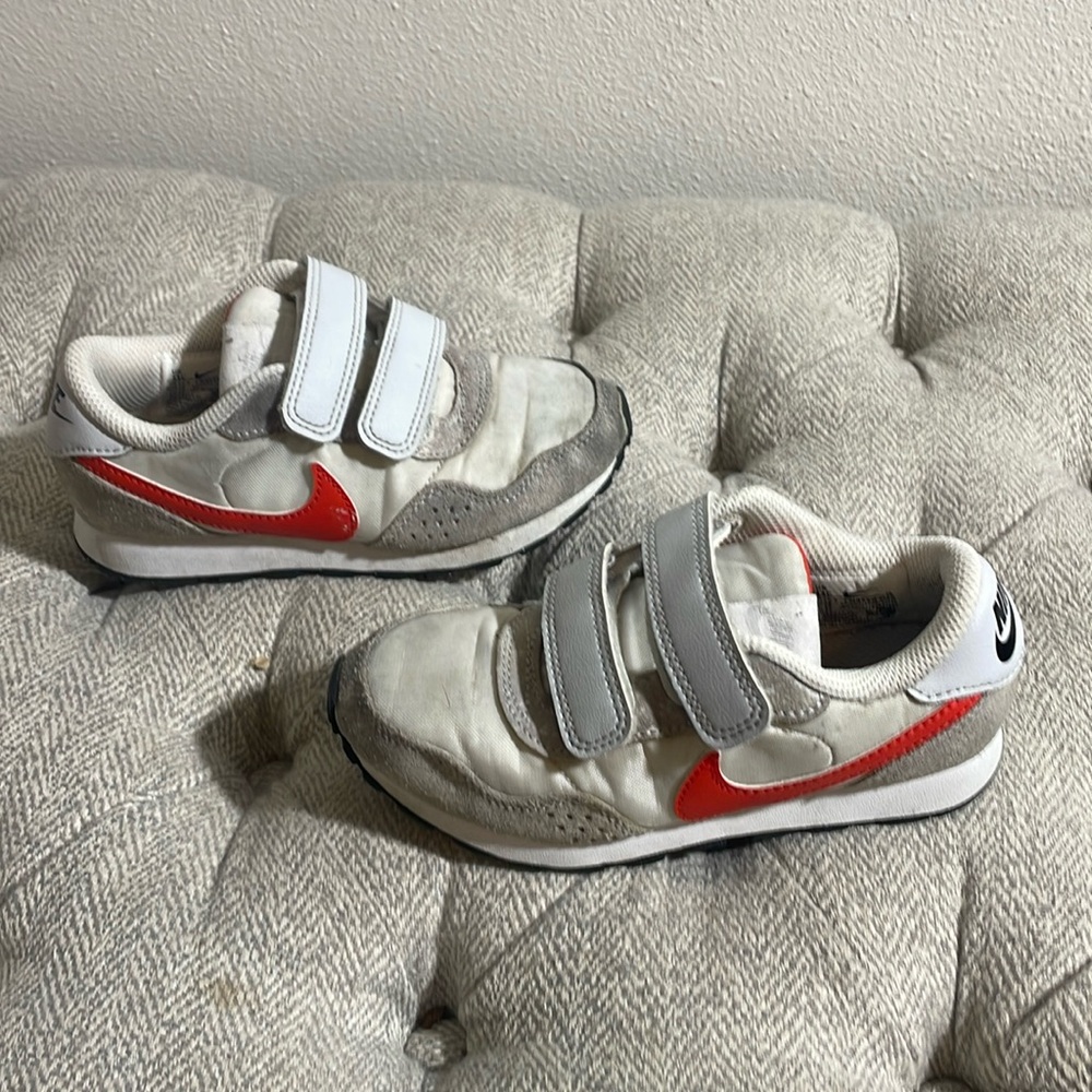 Nike kids size 11C red n white strap shoes